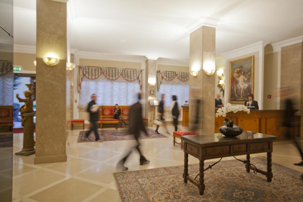 Palace Hotel Барі Екстер'єр фото